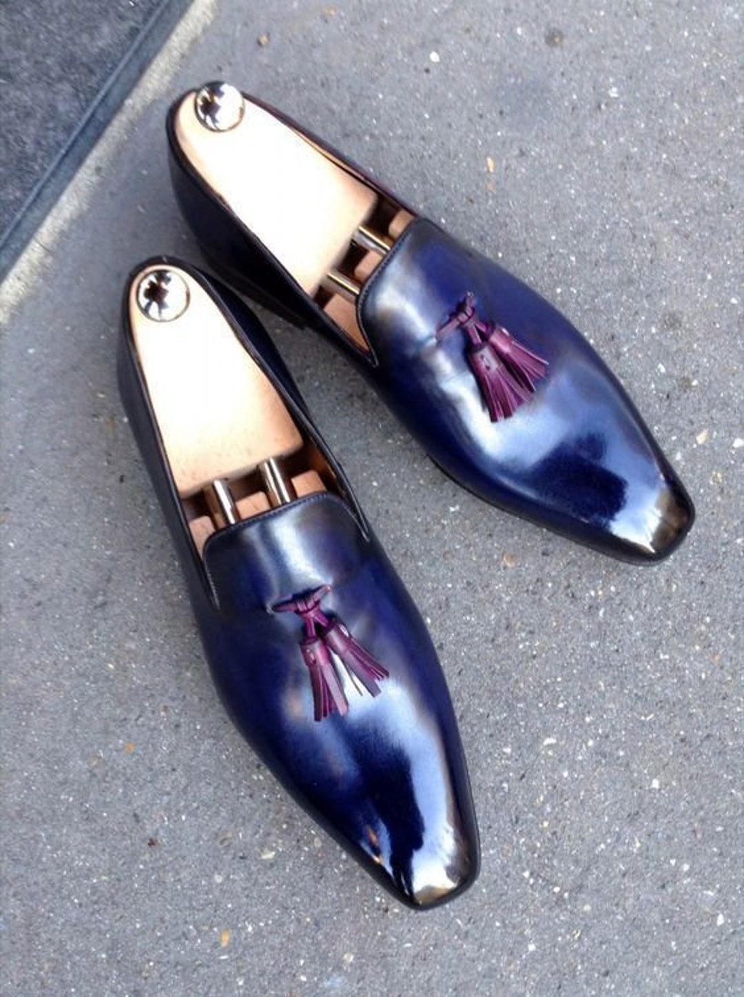 PURPLE LOAFER WITH TASSELS