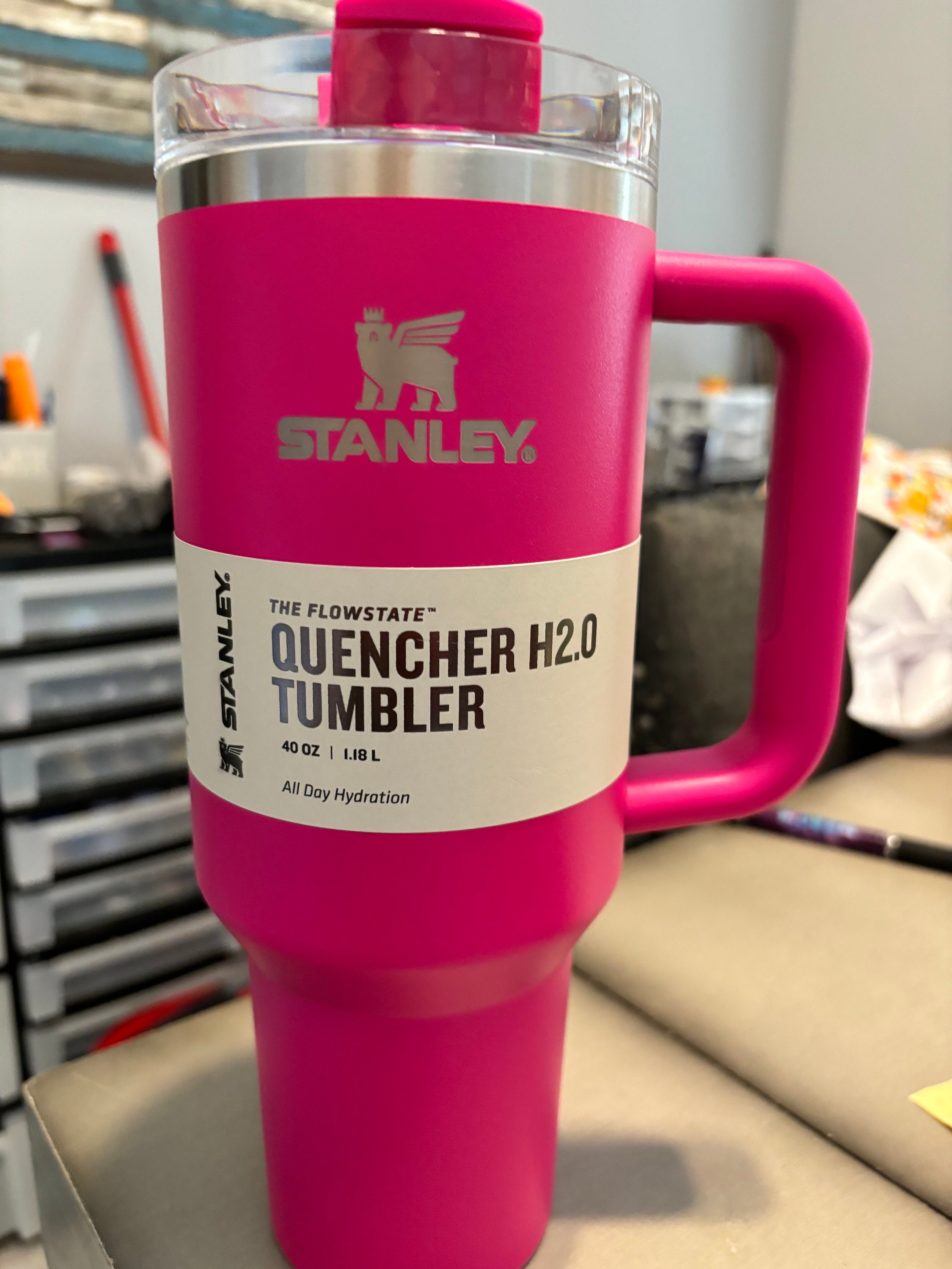 Stanley The Quencher H2.0 FlowState Tumble | 64 oz, Rose Quartz Glow