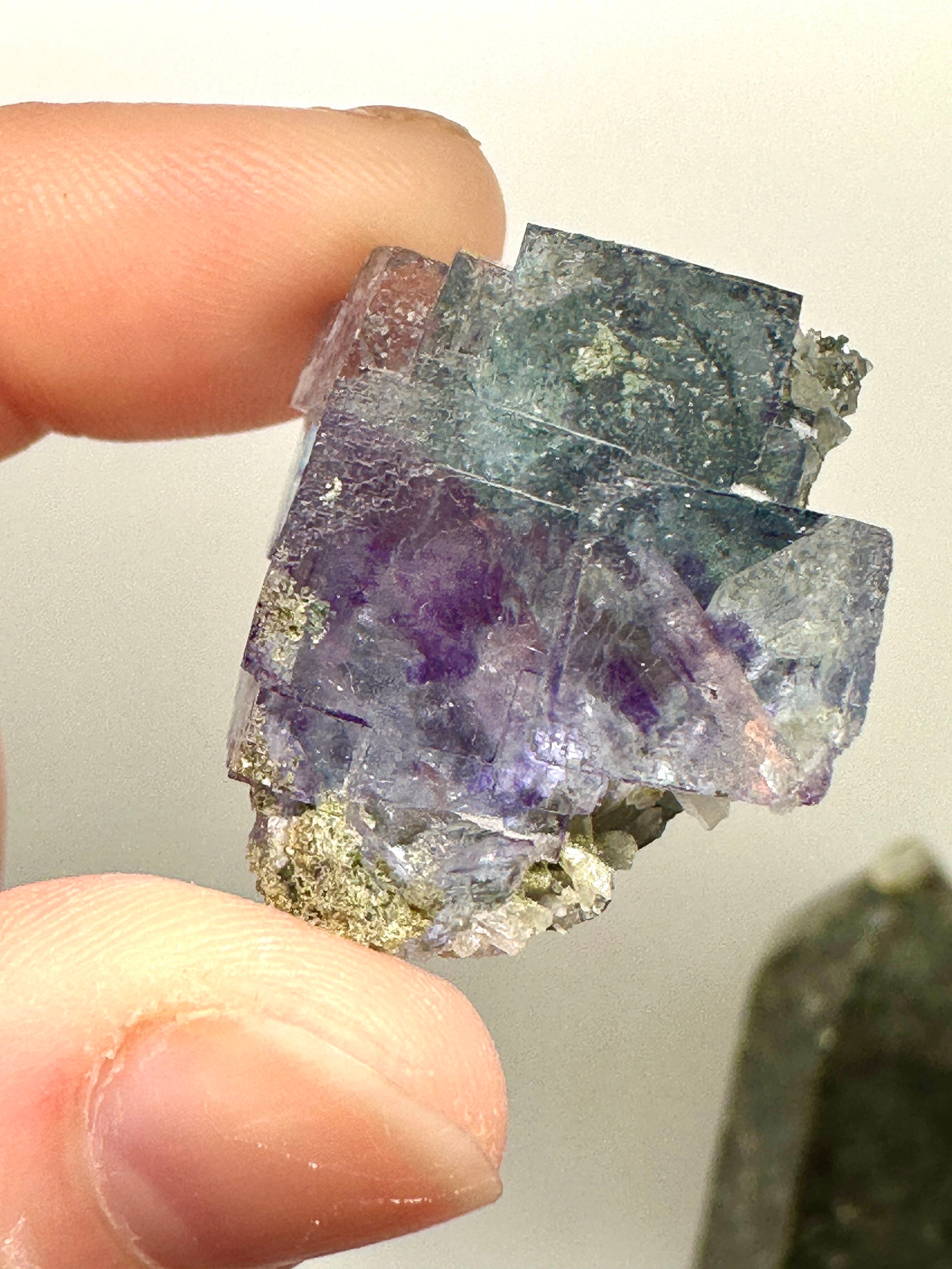 ヤオガンシアン蛍石入りクォーツ