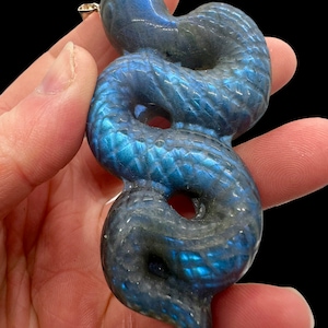 Large Labradorite Hand Carved Blue Flash SNAKE with 925 Sterling Silver Crystal Jewelry Necklace Piece