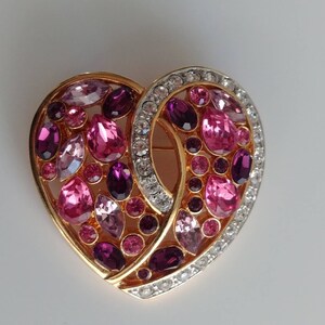 Винтажная сердечная брошь со сверкающими кристаллами Swarovski.