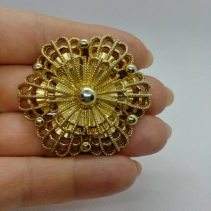 broche fellegree de fleurs dor vintage image 5