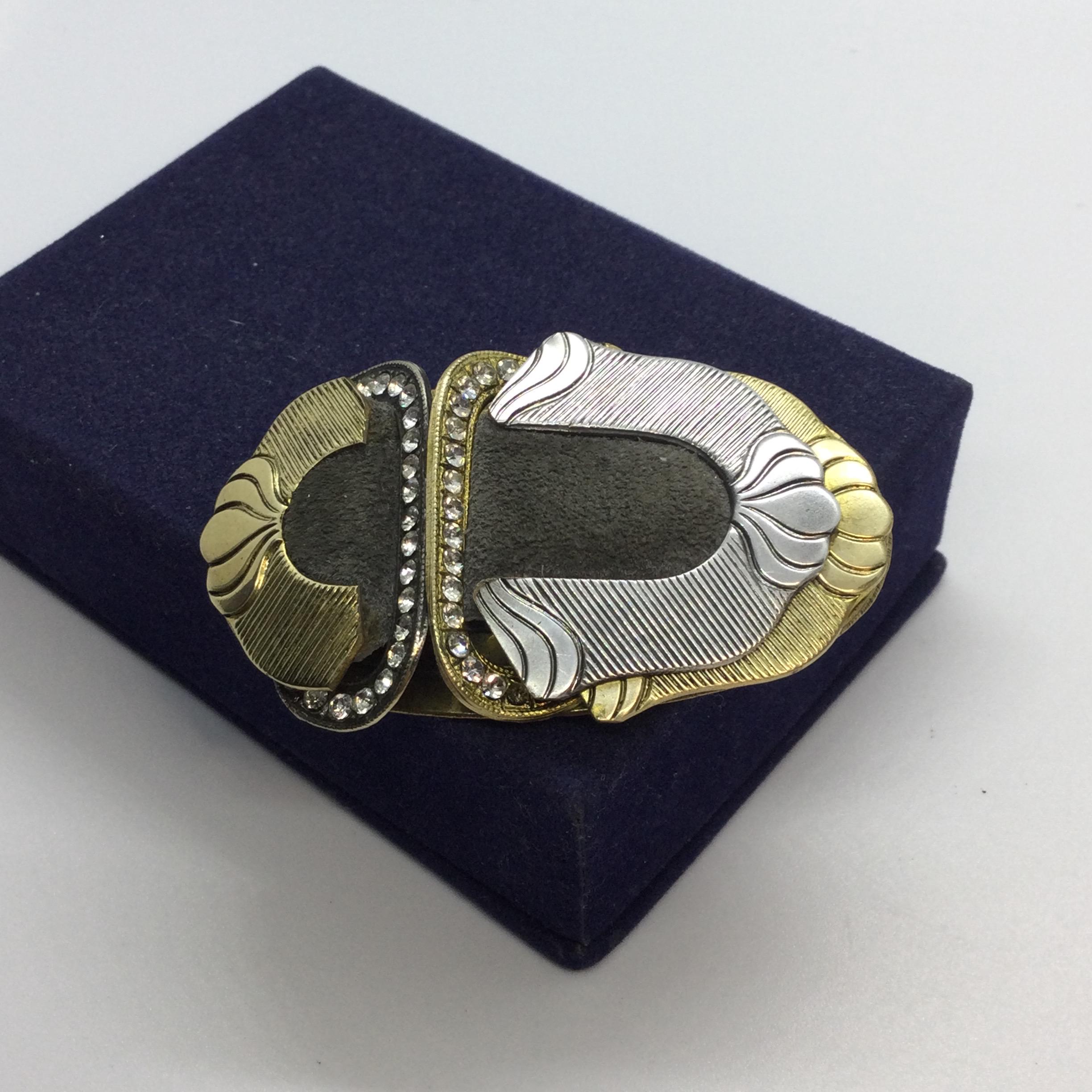 Langani brooch - Etsy 日本