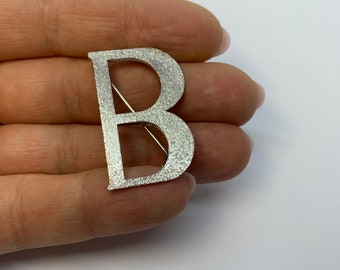 ヴィンテージ ブローチ ピン 文字 B、名前、モノグラム、刻印入り