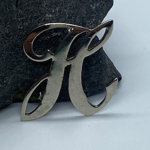 Vintage brooch pin letter H initial silver tone