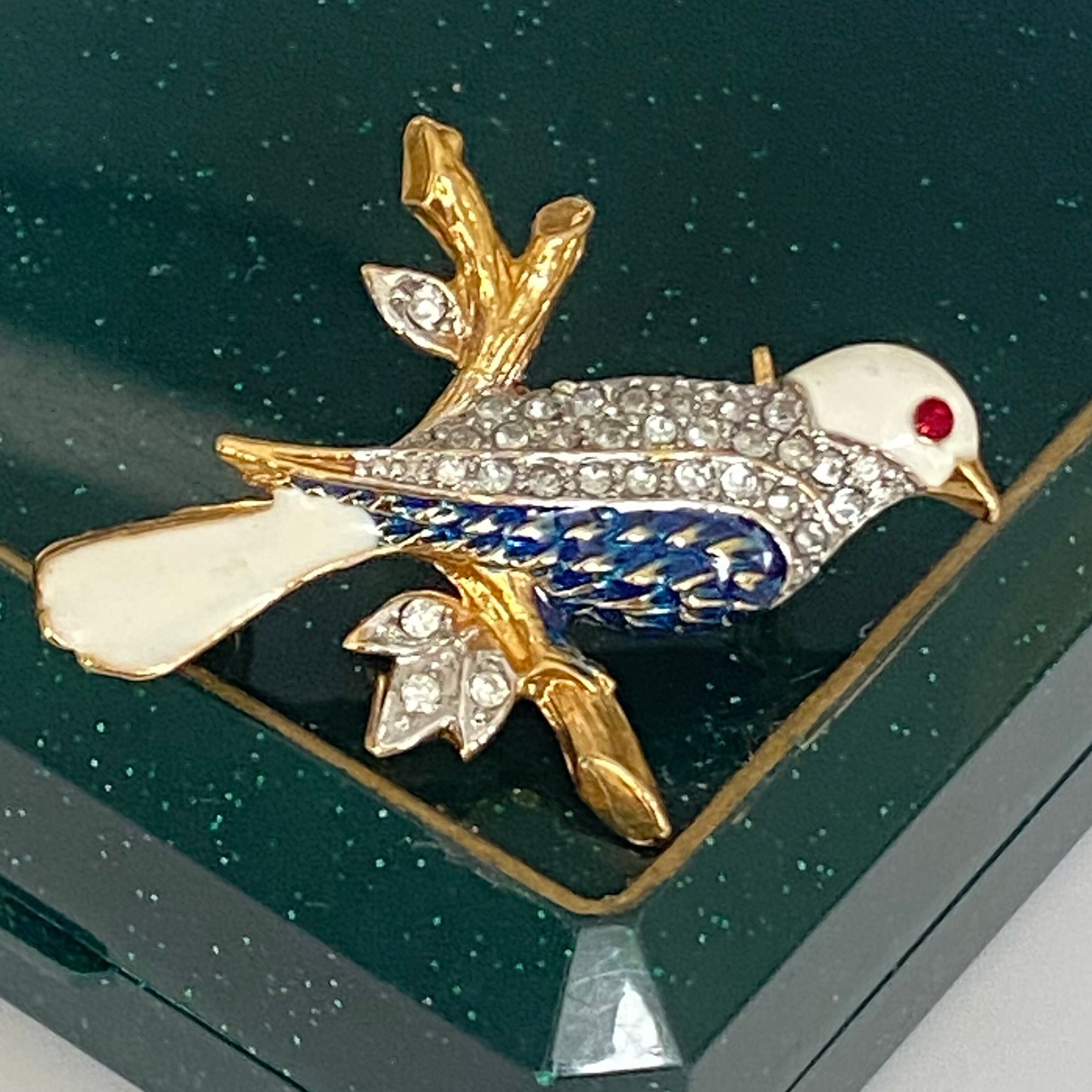 ユニークな鳥と蝶のブローチとリングセット ユニークな鳥と蝶の