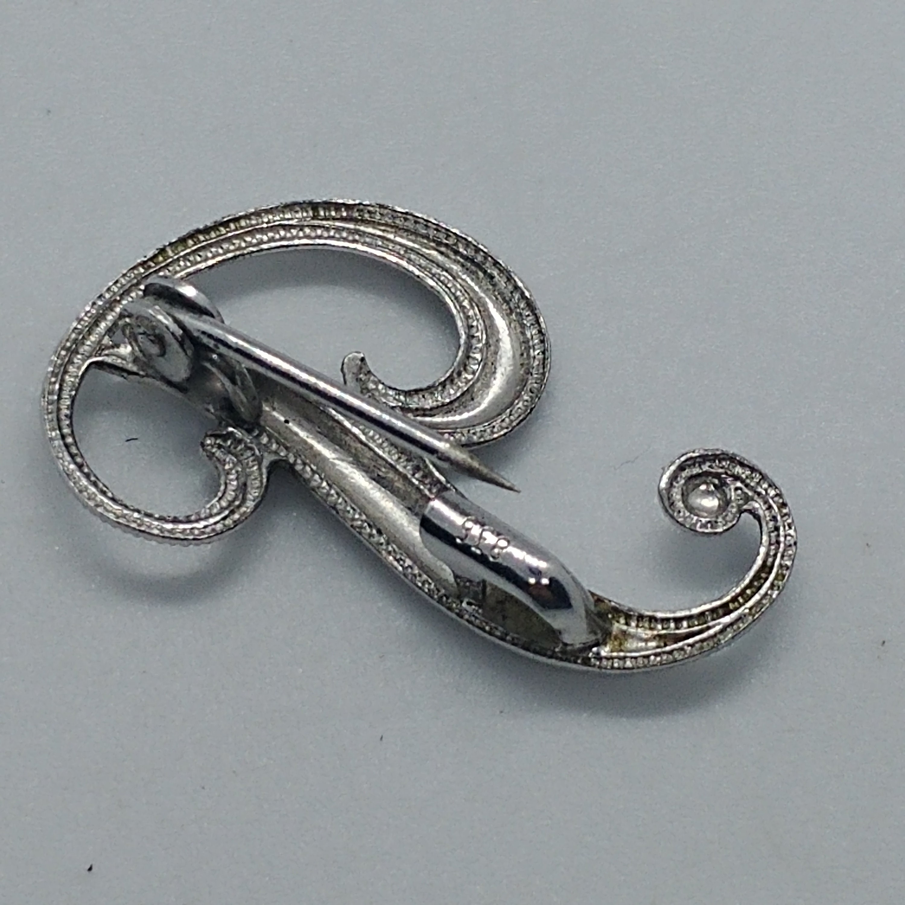 ちょびび様へ♥3/28 Vintage Brooch Pin Letter P Monogram Name Initial Brooch 835