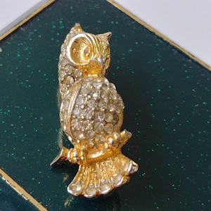 Vintage owl brooch with rheinstone