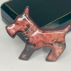 Vintage brooch ,pin Scottish terrier Scottie Schnauzer brown plastic with shell