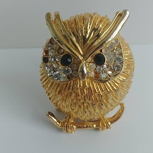 Vintage owl/bird brooch gold tone with rhinestones  figurine brooch pin