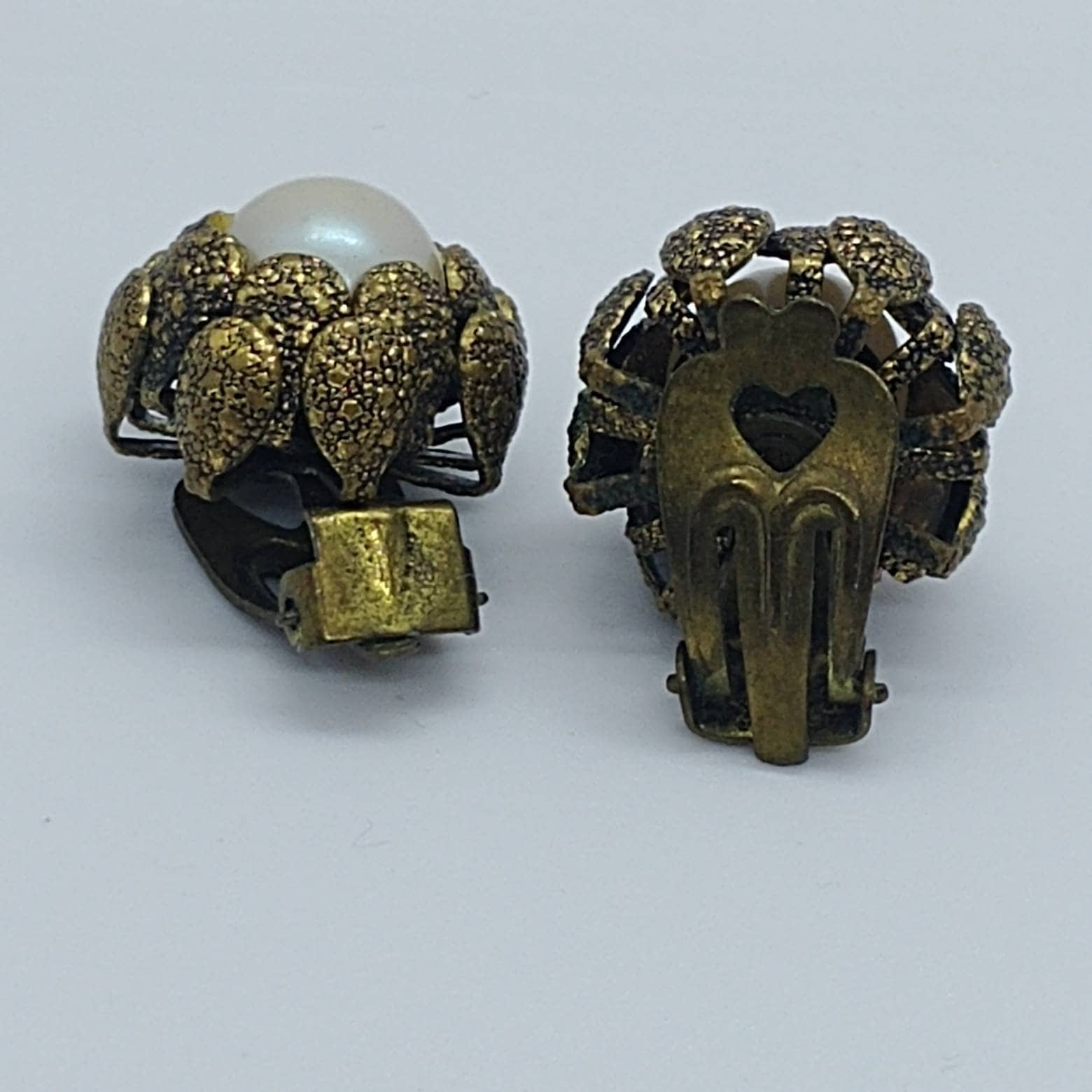 Boucles D'oreilles Clips Vintage - Grosse Perle Et Laiton Doré - Fantaisie