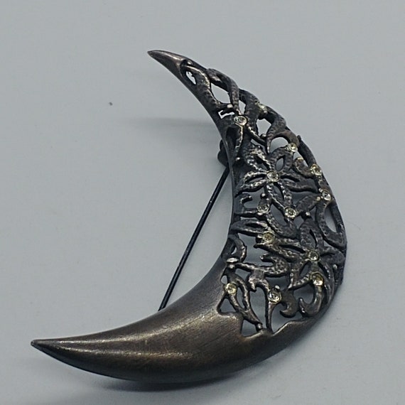 Vintage crescent moon brooch, black filigree meta… - image 7