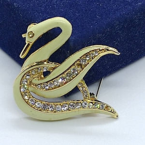 Vintage swan bird  brooch mith   enamel and crystal