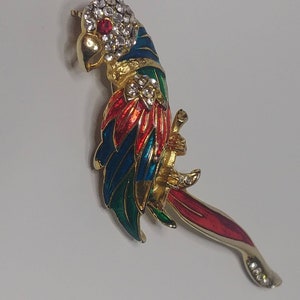 Vintage ara,bird,parrot, brooch gold tone with red green enamel