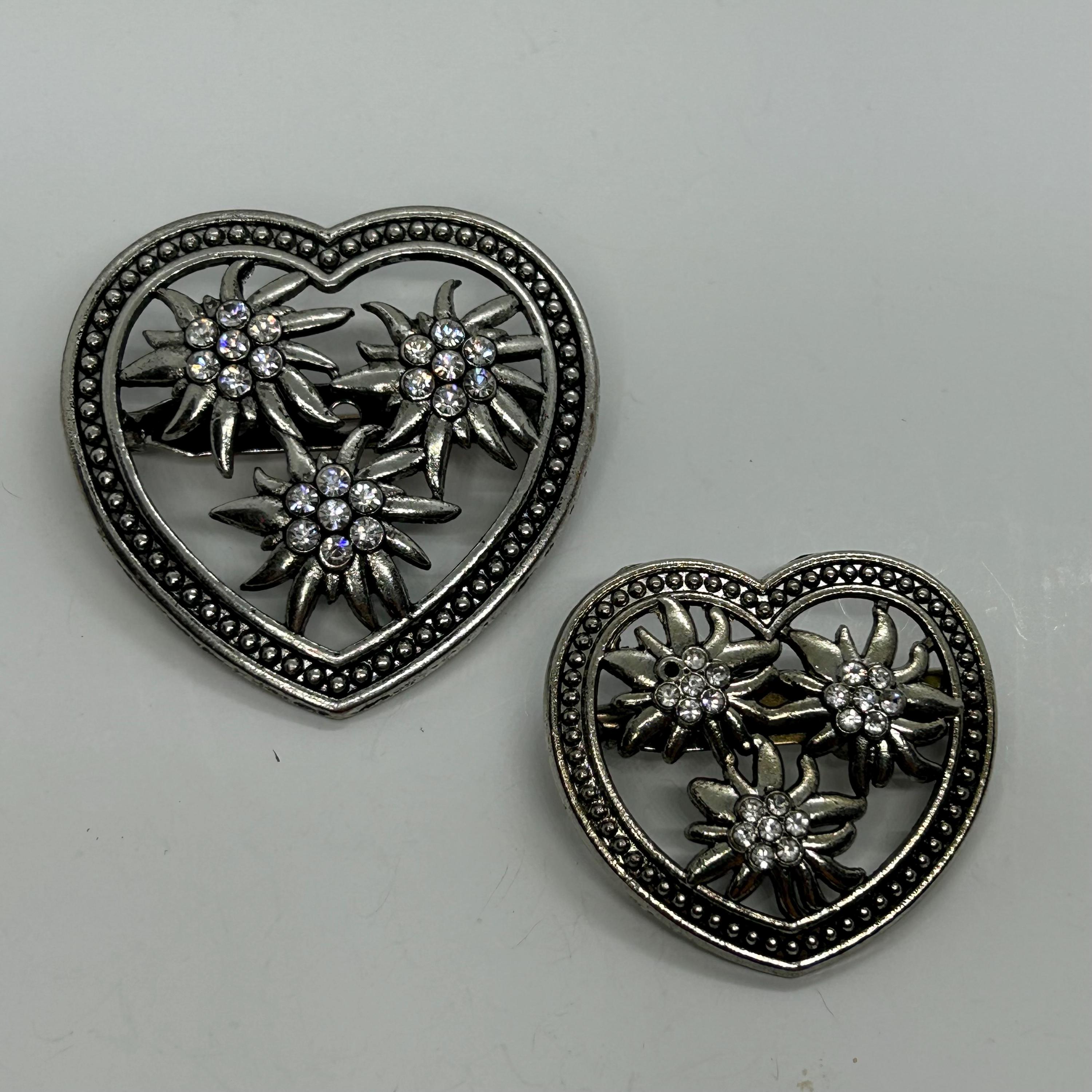【匿名配送】  シルバー　ブローチ　❤︎ ヴィンテージハートブローチ シルバートーン - Etsy 日本