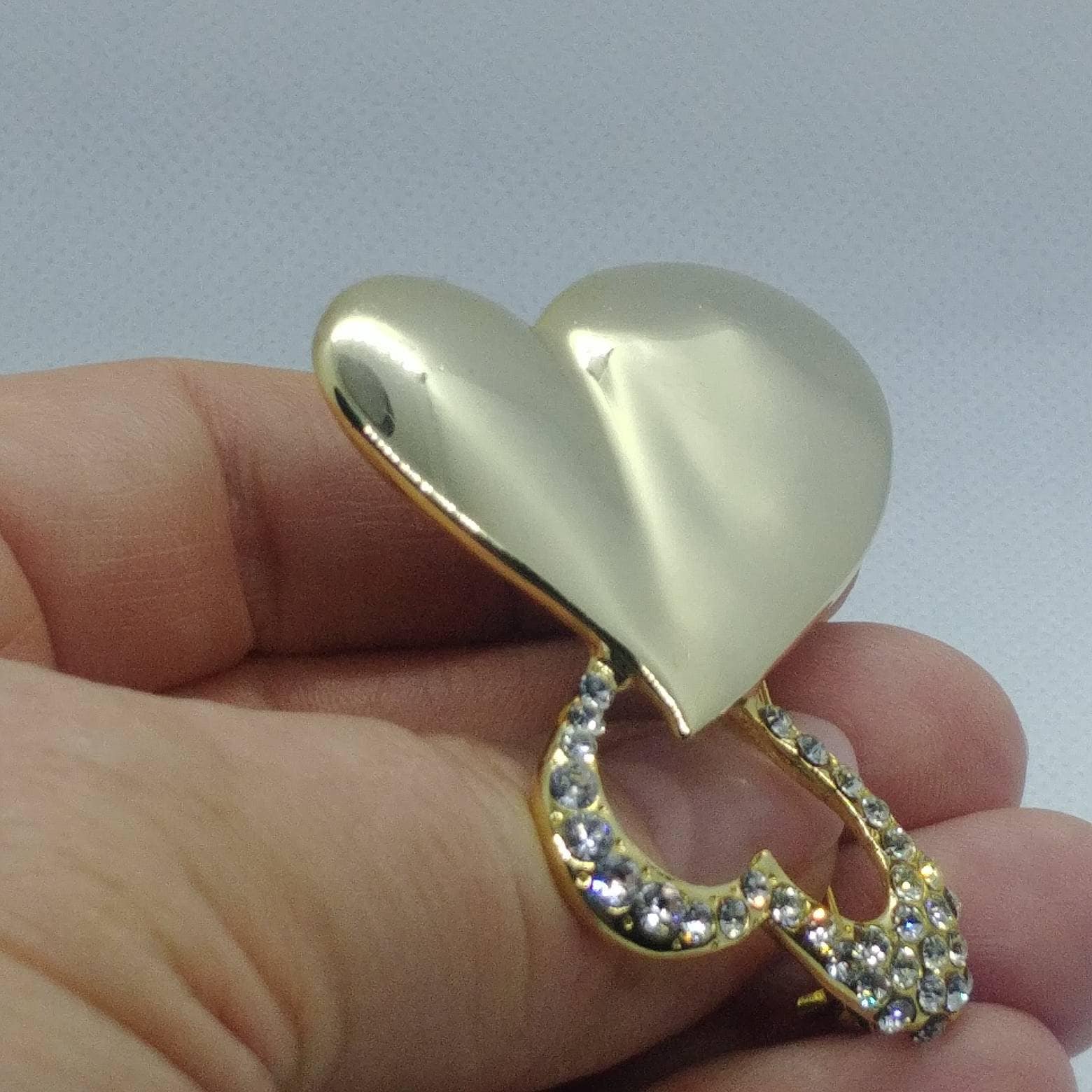 ラインストーン付きヴィンテージゴールドトーンハートブローチ - Etsy 日本