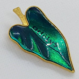 Rare GUERLAIN /Odélys~ Authentic Vintage Gold Plated Brooch/Pin green Lucite