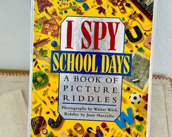 vintage I Spy School Days: A Book of Picture Riddles Relié