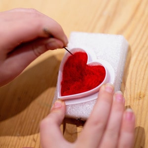 4 Heart Shapes Needle Felting Stencil Tools Gift