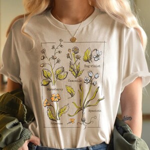 Cottagecore Botanisch T-shirt | Bloemenkaart T-shirt | Vintage bloem-T-shirt | Plantenliefhebber cadeau | Bohobeige top | Schattig natuur esthetisch shirt