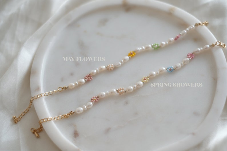 Pearl Bracelet, Daisy Bracelet, Flower Beaded Bracelet, Gift for Flower Girls, Gift for girlfriend, Mothers day gift idea image 5