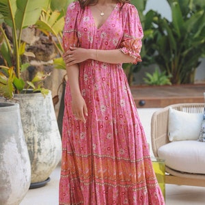 Damen Sommer Boho Hippie Ibiza Maxikleid mit Knöpfen  Vorne