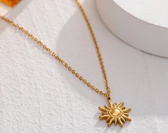 Sun Pendant Necklace, Stainless Steel Gold Sun Summer Jewelry, Simple Fashion Metal Texture Trendy Jewelry for Woman