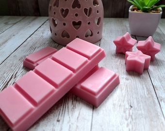 Pink Gems & Magnolia highly scented soy wax melts | Vegan | Eco-Friendly | Cruelty free | Plastic free packaging | Highly fragranced