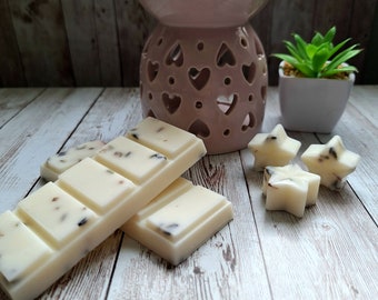Lavender highly scented soy wax melts | Botanical melts | Vegan | Eco-Friendly | Cruelty free | Plastic free packaging | Highly fragranced