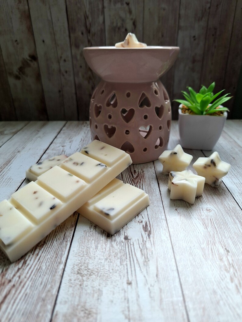 Lavender highly scented soy wax melts Botanical melts Vegan Eco-Friendly Cruelty free Plastic free packaging Highly fragranced image 1