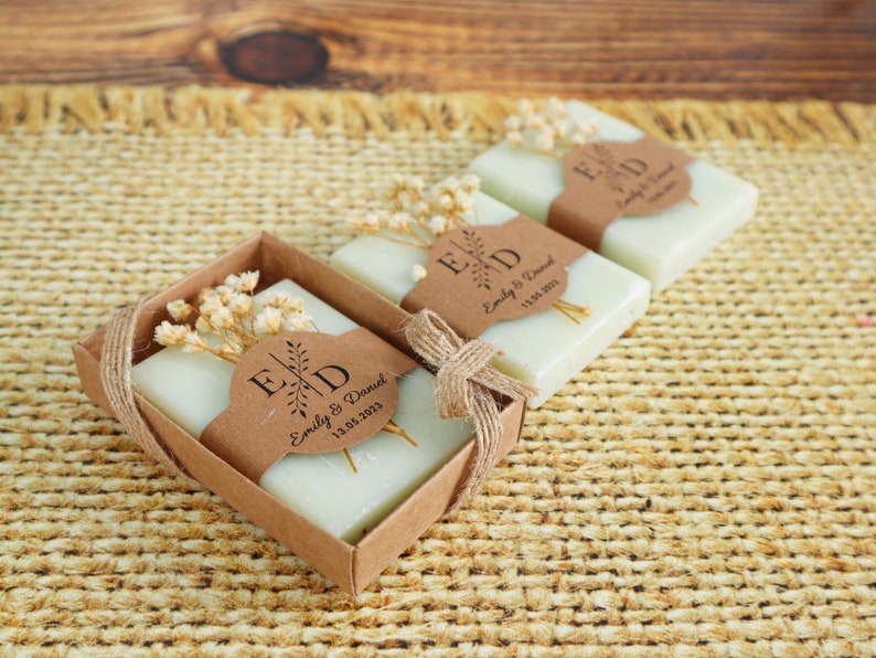 Personalisierte Duftseife Hochzeit Gastgeschenke für Gäste Brautdusche Seife Gefälligkeiten Handgemachte Seifen Favor Floral Seifen Favors Jasmin Duft Bild 10