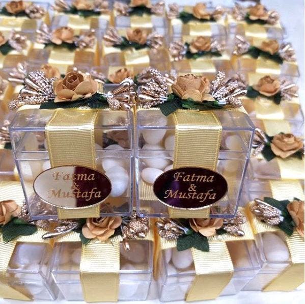  M&M'S Milk Chocolate Wedding Candy Favors (20 pack), Perfect  for Wedding Reception Favor, Bridal Favors, Rehersal Dinner and Wedding  Table Décor : Books