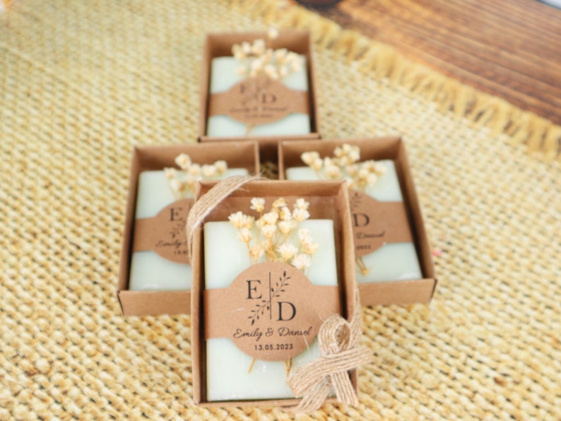 Personalisierte Duftseife Hochzeit Gastgeschenke für Gäste Brautdusche Seife Gefälligkeiten Handgemachte Seifen Favor Floral Seifen Favors Jasmin Duft Bild 5