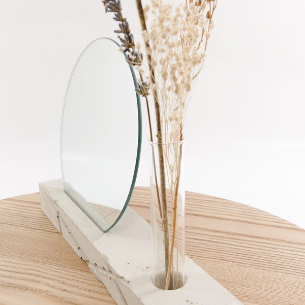 Rahmenloser Kosmetik-Spiegel mit Betonsockel und Vase | Make-Up-Spiegel | Tisch-Deko