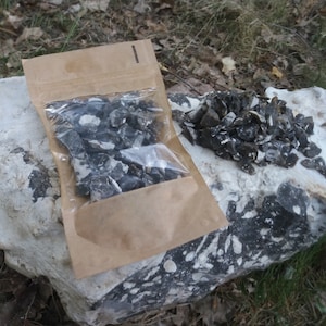 Flint stone pieces, size 0.2 inch -1.2 inch,  capacity approx 5.3 oz, splited flint pieces for  the structuring and cleaning of drinking