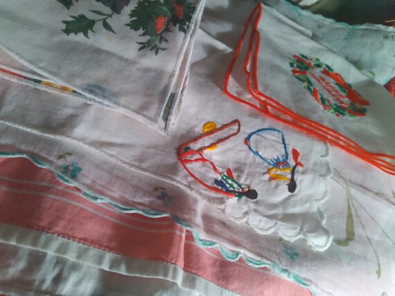 Set of 6 Mid-Century Hankies, Vintage Handkerchie… - image 3