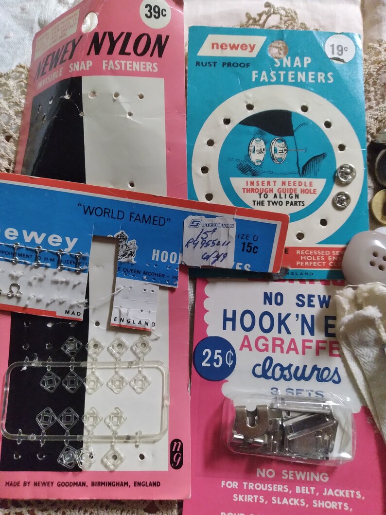 1970s Sewing Notions, Slow Stitching, Journal Ephemera, Buttons