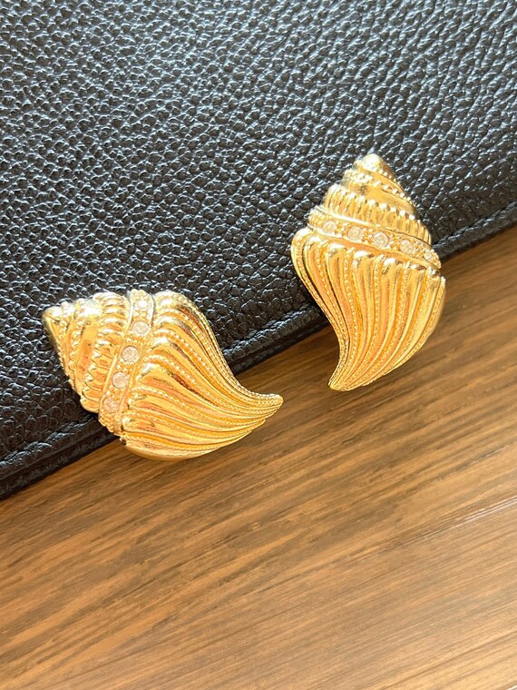 Vintage 1989 KJL for Avon Seashell Clip on Earrin… - image 2