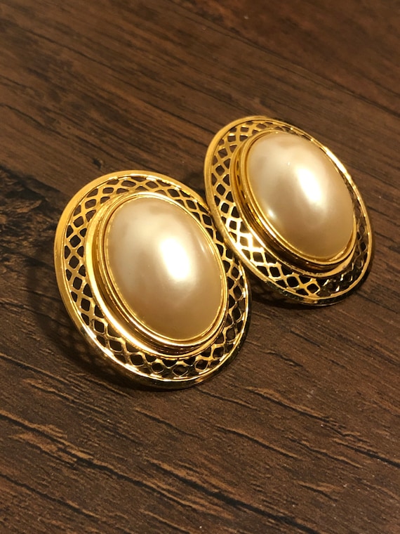 Vintage Button Earrings Clip on Pierced St John T… - image 3