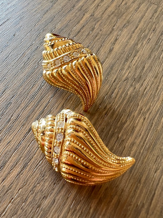 Vintage 1989 KJL for Avon Seashell Clip on Earrin… - image 4