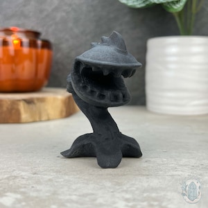 Black Obsidian Monster Venus Fly Trap With Matte Finish