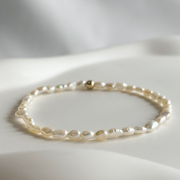 Pearl Stretch Bracelet, Natural Pearl Jewellery, 14k Gold Filled Grade A Pearl Bracelet, Birthday Gift Idea, June Birthstone
