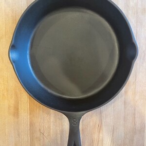 Unknown Maker #8 Skillet with Fire Ring - Restored - 019421