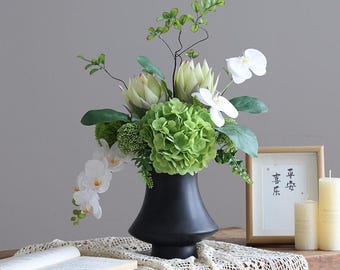 Artificial Floral Arrangement in Vase, Green White Faux Flowers for Home Wedding Table Decor VB-230A