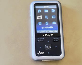 Sony Walkman NWZ-S616F Silver 4 GB  Digital Media Player FM Radio