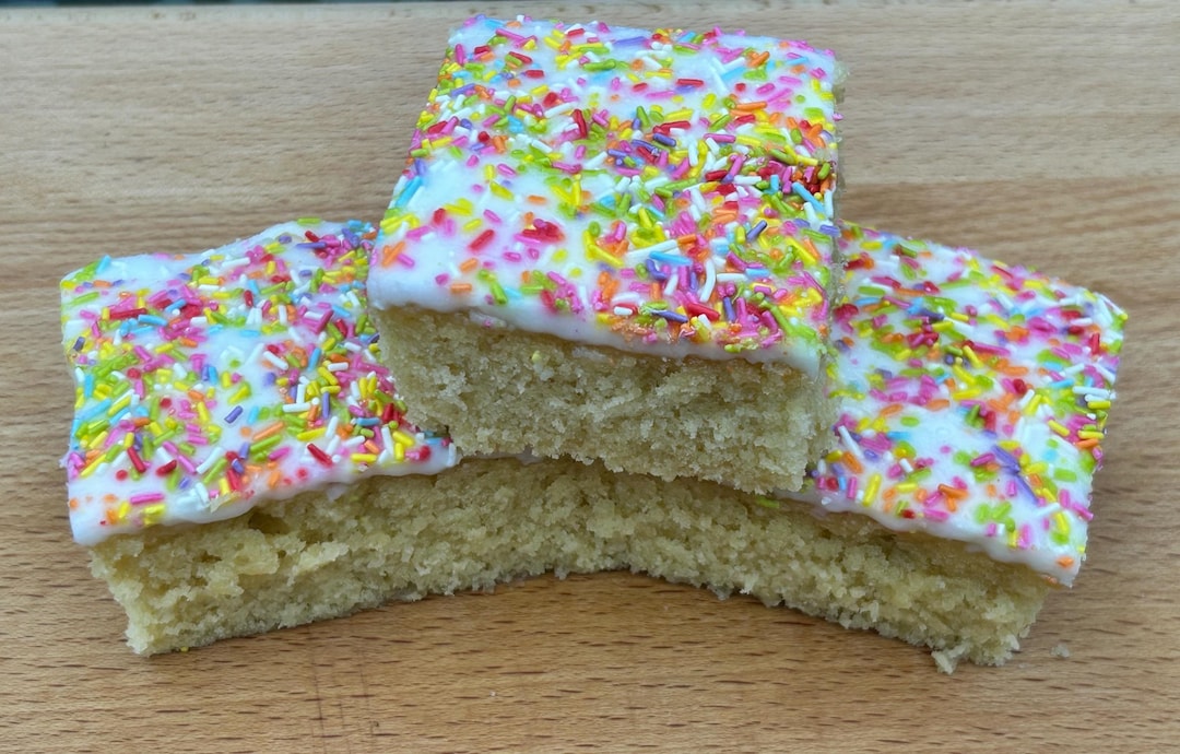 Old School Traybake Classic Iced Sponge With Rainbow Sprinkles Etsy UK old-school-traybake-classic-iced-sponge-with-rainbow-sprinkles-etsy-uk