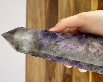 Natürlicher Amethyst Obelisk Kristallturm