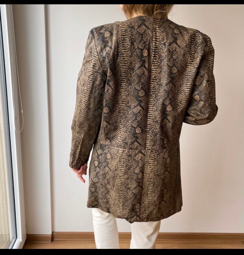 Begedor Italia Genuine Leather Woman Jacket, 80s Vintage Blazer snake pattern, Rare Jacket EU 40 snake skin vintage leather blazer for women image 8