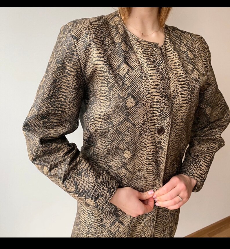 Begedor Italia Genuine Leather Woman Jacket, 80s Vintage Blazer snake pattern, Rare Jacket EU 40 snake skin vintage leather blazer for women image 3