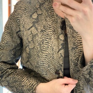 Begedor Italia Genuine Leather Woman Jacket, 80s Vintage Blazer snake pattern, Rare Jacket EU 40 snake skin vintage leather blazer for women image 5